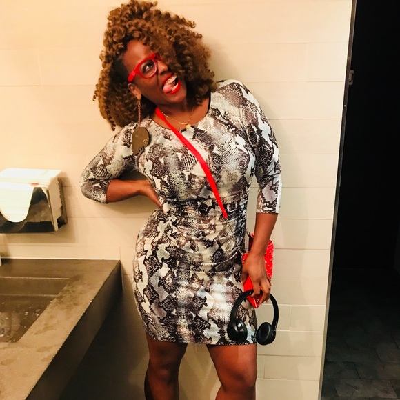 Hi I’m Ebony and Fashion is my Passion - Picture 3 of 8